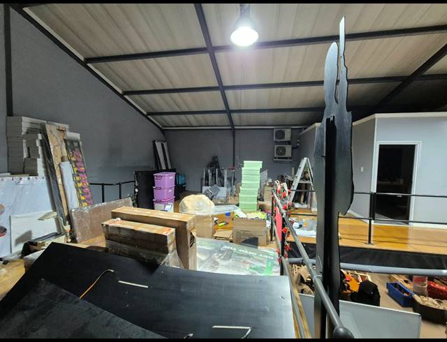 490M² WAREHOUSE TO LET IN PAROW INDUSTRIAL
